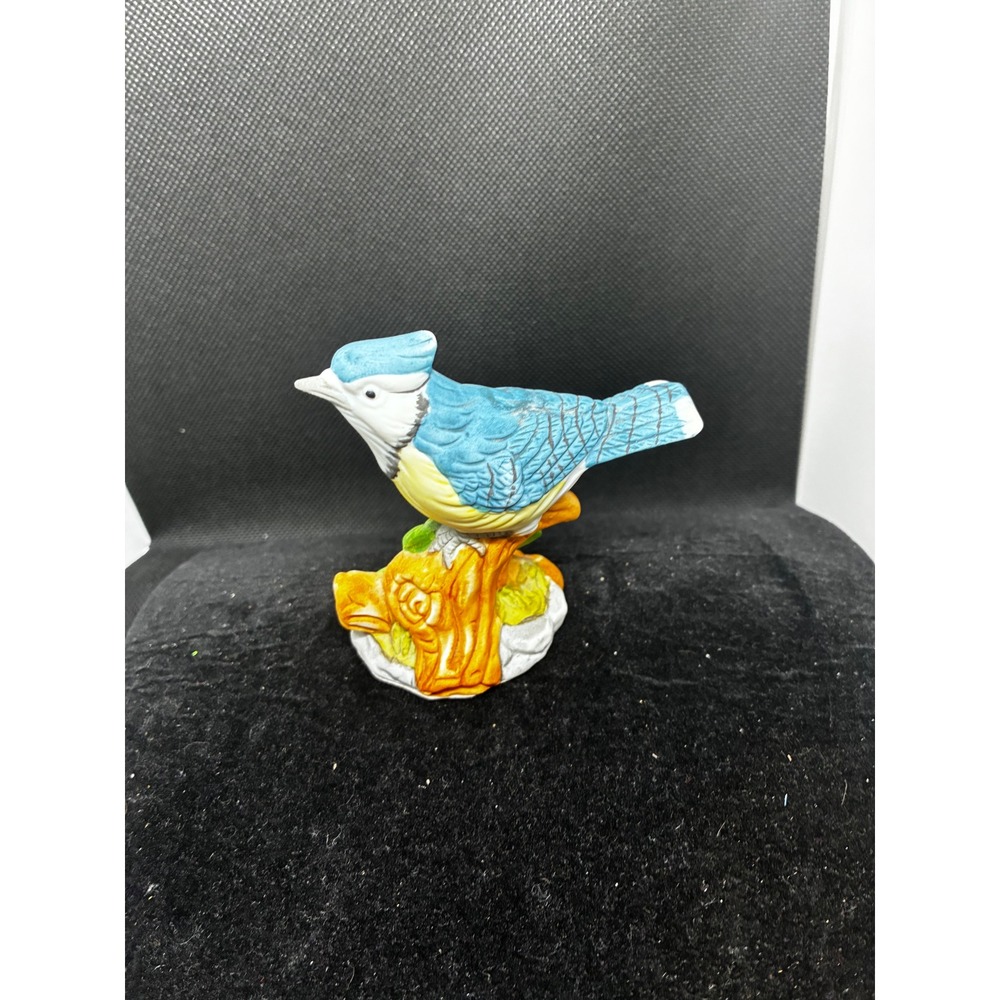 The Whitehall Society Blue Jay Bird Figurine Hand Painted Wildlife Collectible